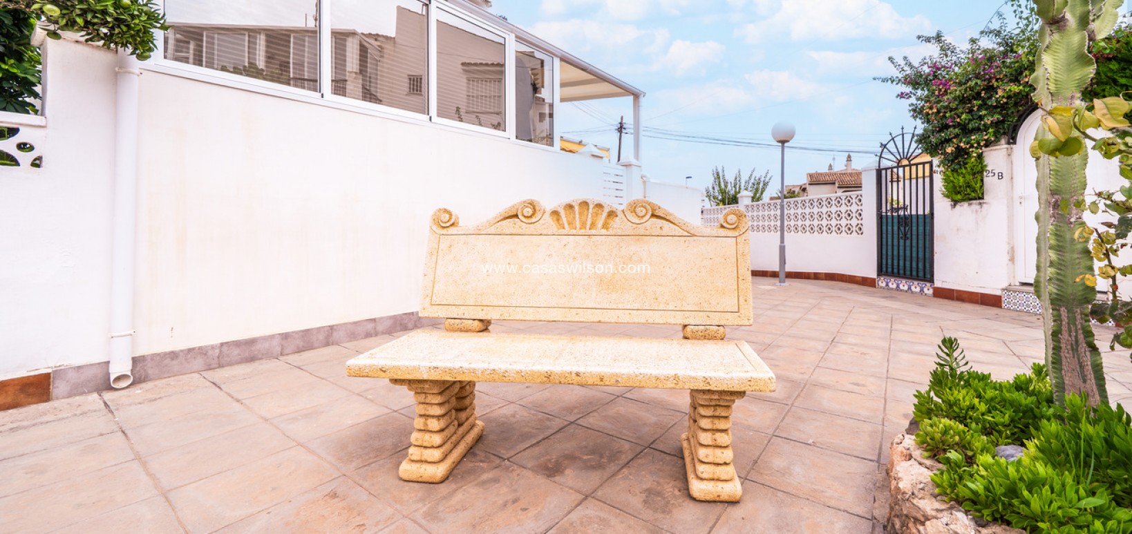 Sale - Bungalow - Torrevieja - La Mata
