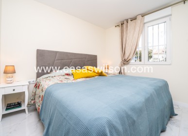 Sale - Bungalow - Torrevieja - Torretas