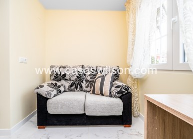 Sale - Bungalow - Torrevieja - Torretas