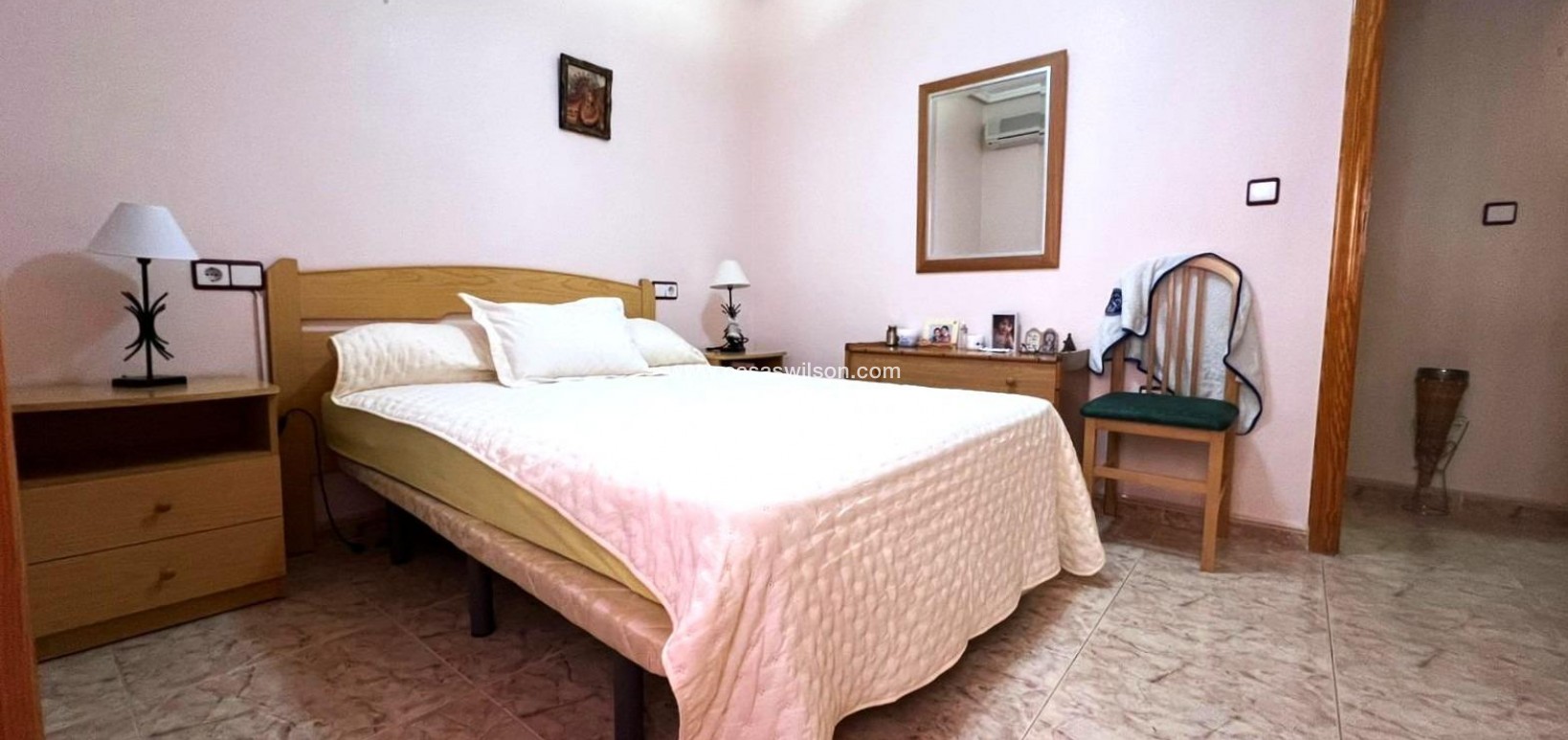 Sale - Apartment - Guardamar del Segura - Pueblo