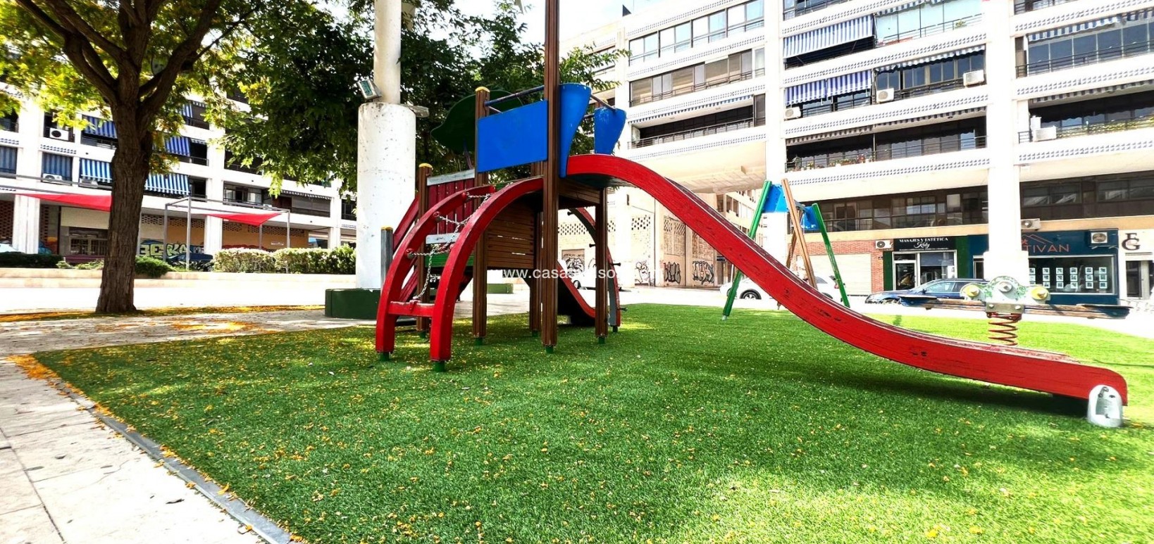 Sale - Apartment - Guardamar del Segura - Pueblo