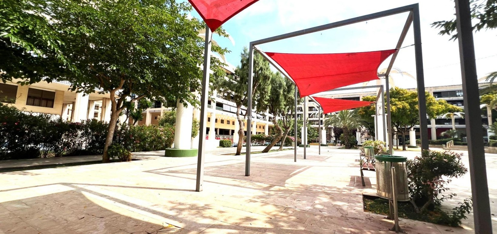 Sale - Apartment - Guardamar del Segura - Pueblo