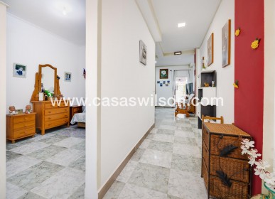 Sale - Apartment - Torrevieja - Centro