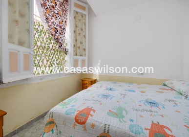 Sale - Apartment - Torrevieja - Centro