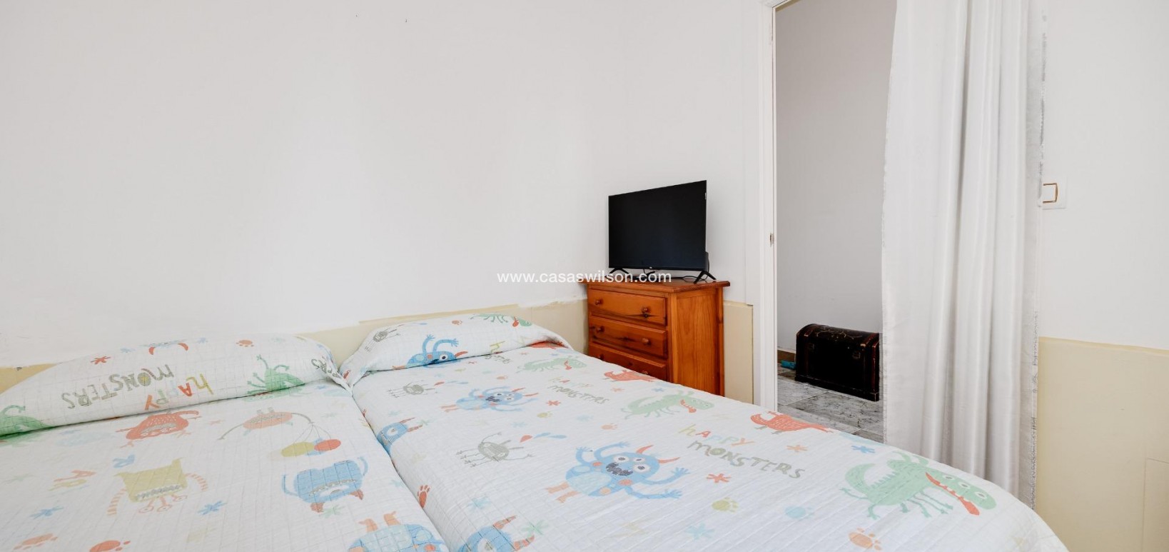 Sale - Apartment - Torrevieja - Centro