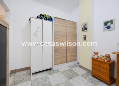 Sale - Apartment - Torrevieja - Centro