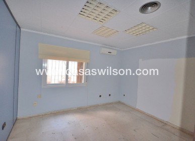 Sale - Apartment - Torrevieja - Centro