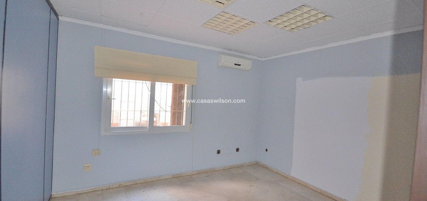Sale - Apartment - Torrevieja - Centro