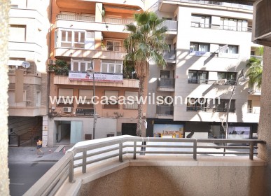 Sale - Apartment - Torrevieja - Centro