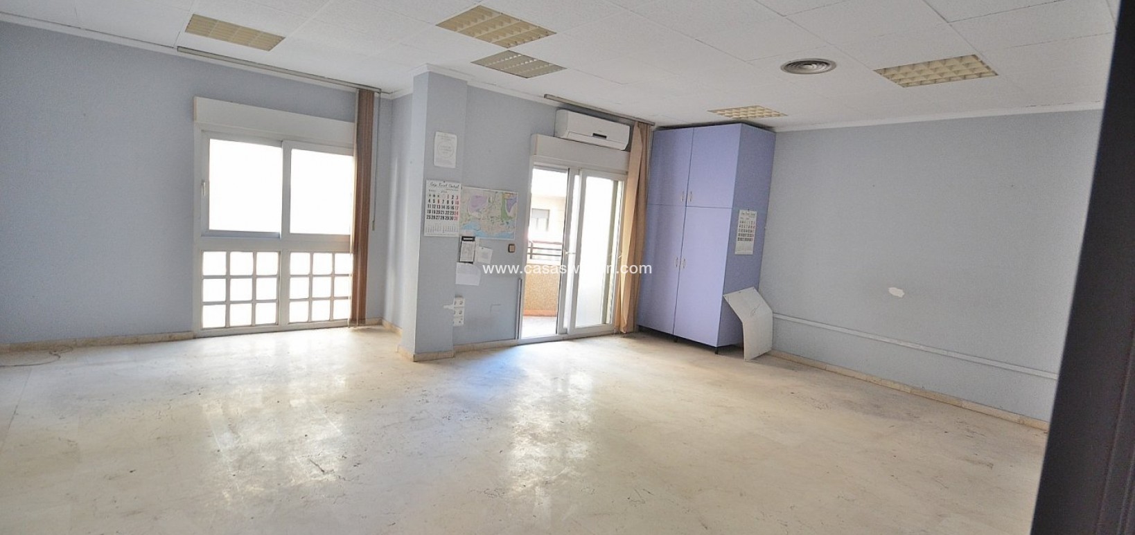 Sale - Apartment - Torrevieja - Centro