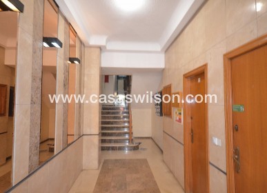 Sale - Apartment - Torrevieja - Centro