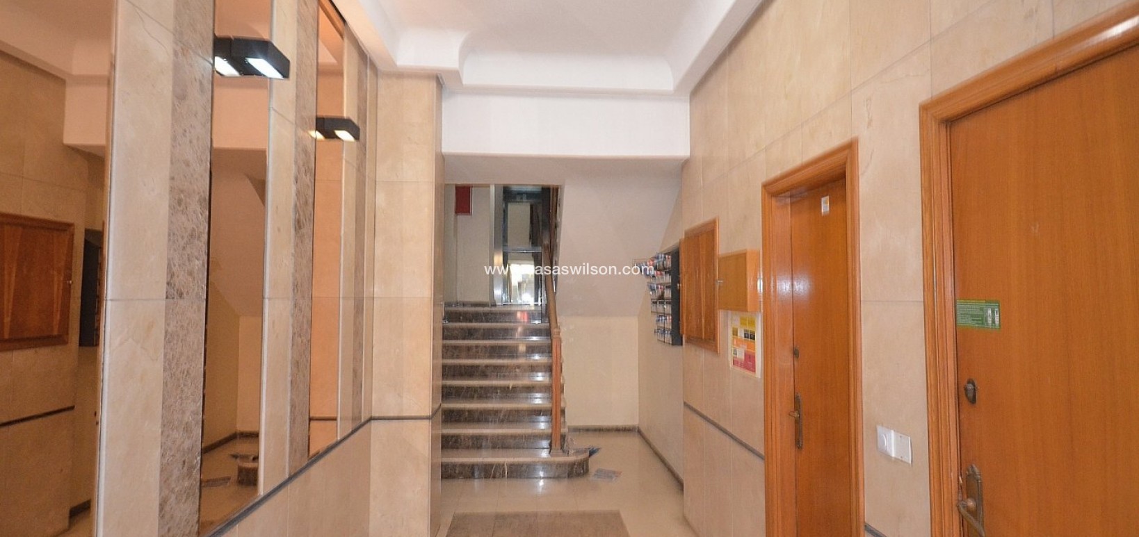 Sale - Apartment - Torrevieja - Centro