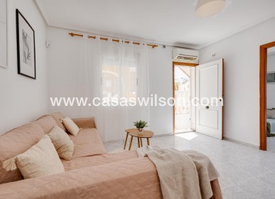 Sale - Bungalow - Torrevieja - Los Frutales
