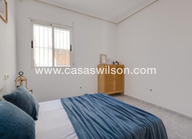 Sale - Bungalow - Torrevieja - Los Frutales
