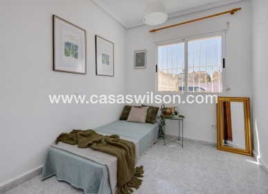 Sale - Bungalow - Torrevieja - Los Frutales