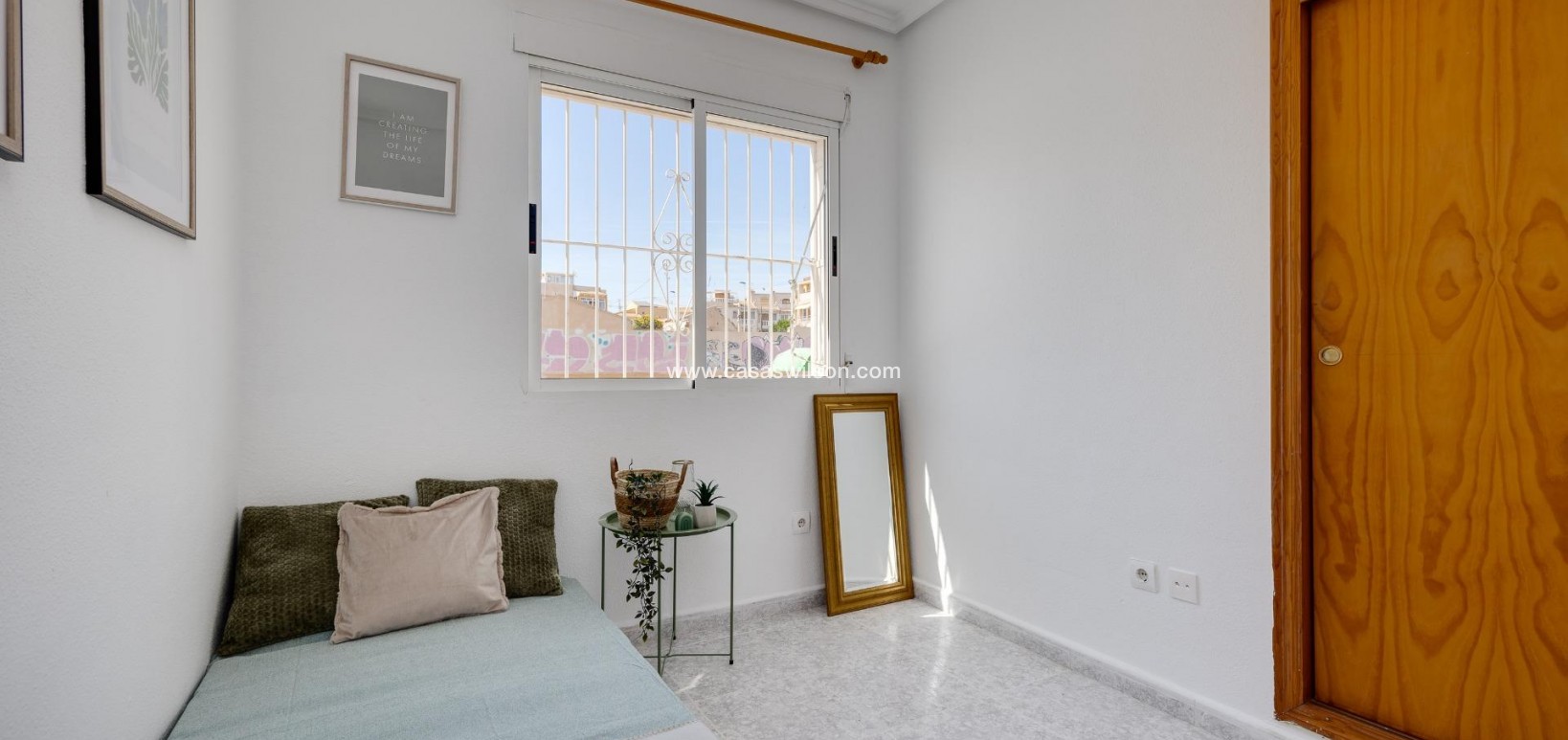 Sale - Bungalow - Torrevieja - Los Frutales