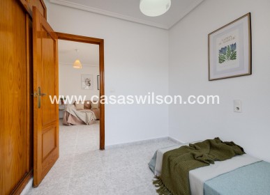 Sale - Bungalow - Torrevieja - Los Frutales