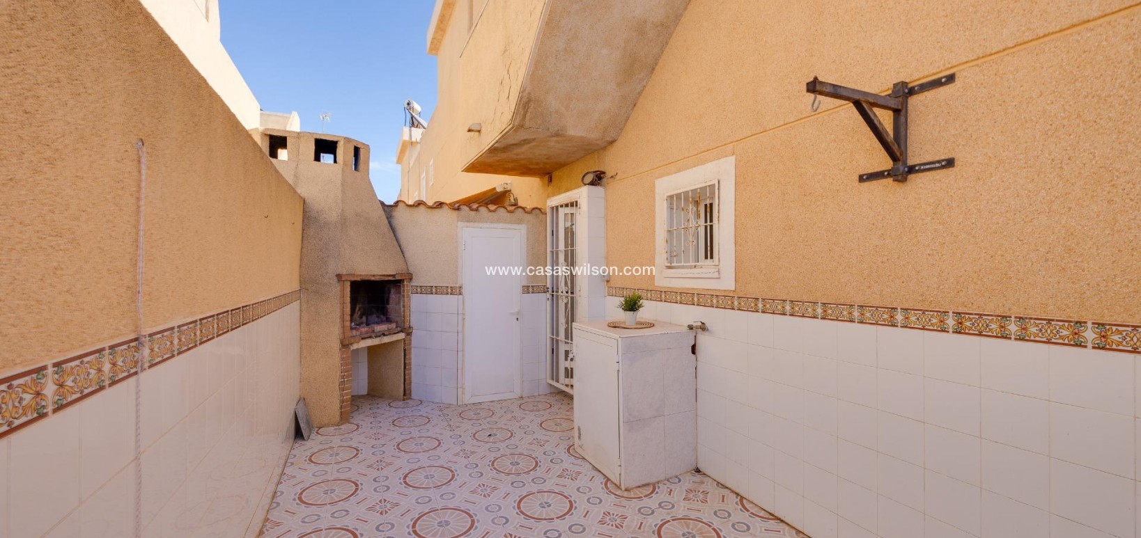 Sale - Bungalow - Torrevieja - Los Frutales