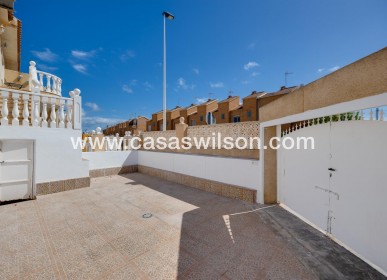 Sale - Bungalow - Torrevieja - Los Frutales