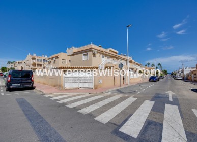 Sale - Bungalow - Torrevieja - Los Frutales