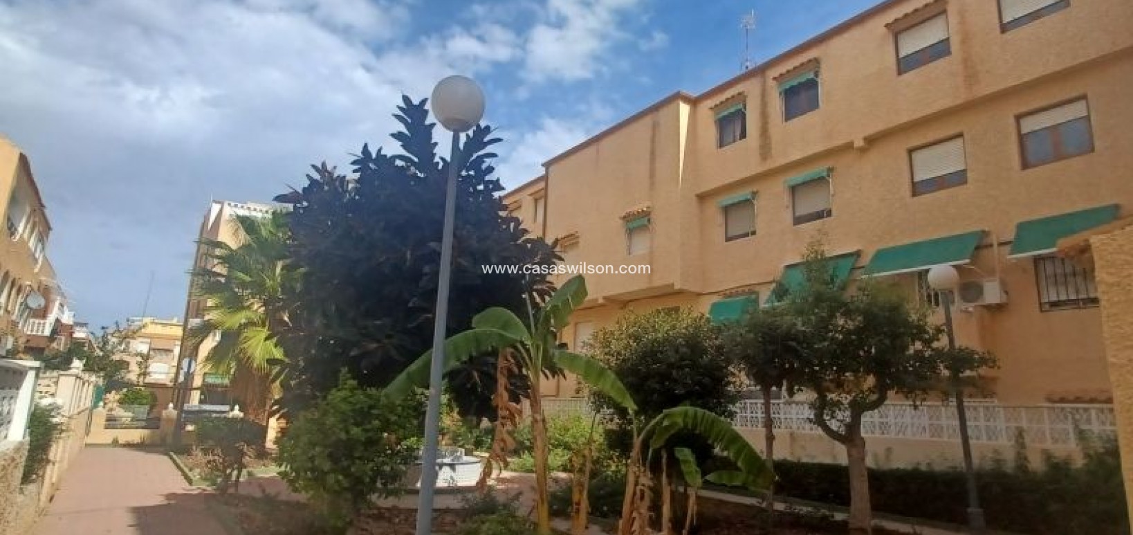 Sale - Bungalow - Torrevieja - Costa Blanca