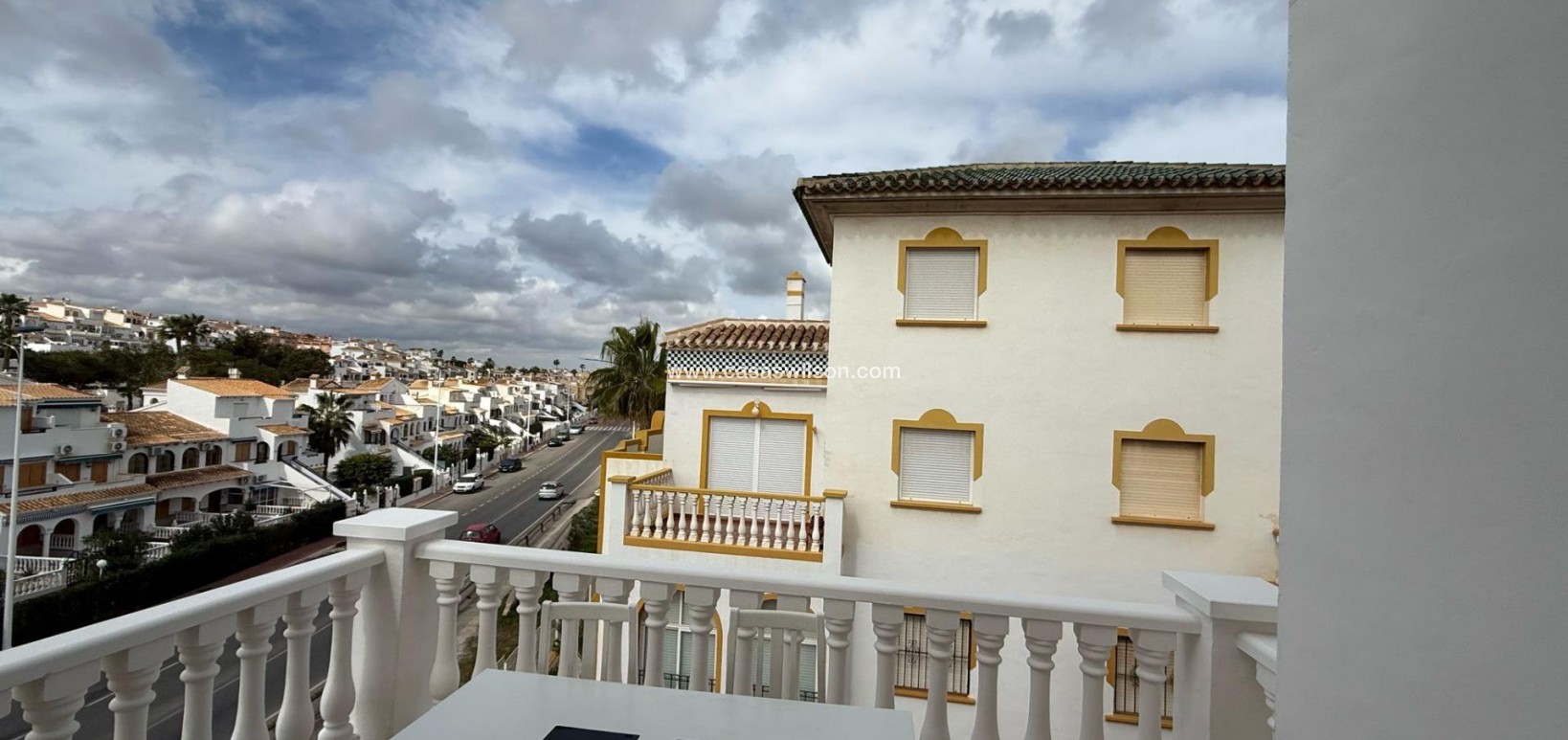 Sale - Bungalow - Torrevieja - Cañada Del Molino