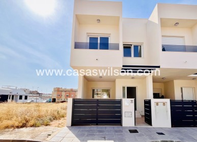Sale - Townhouse - Pilar de la Horadada - Costa Blanca