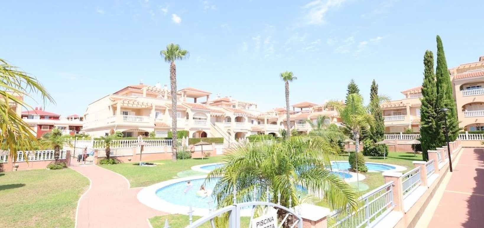 Sale - Bungalow - Orihuela Costa - Costa Blanca