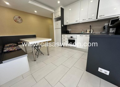 Sale - Apartment - Torrevieja - Paseo maritimo