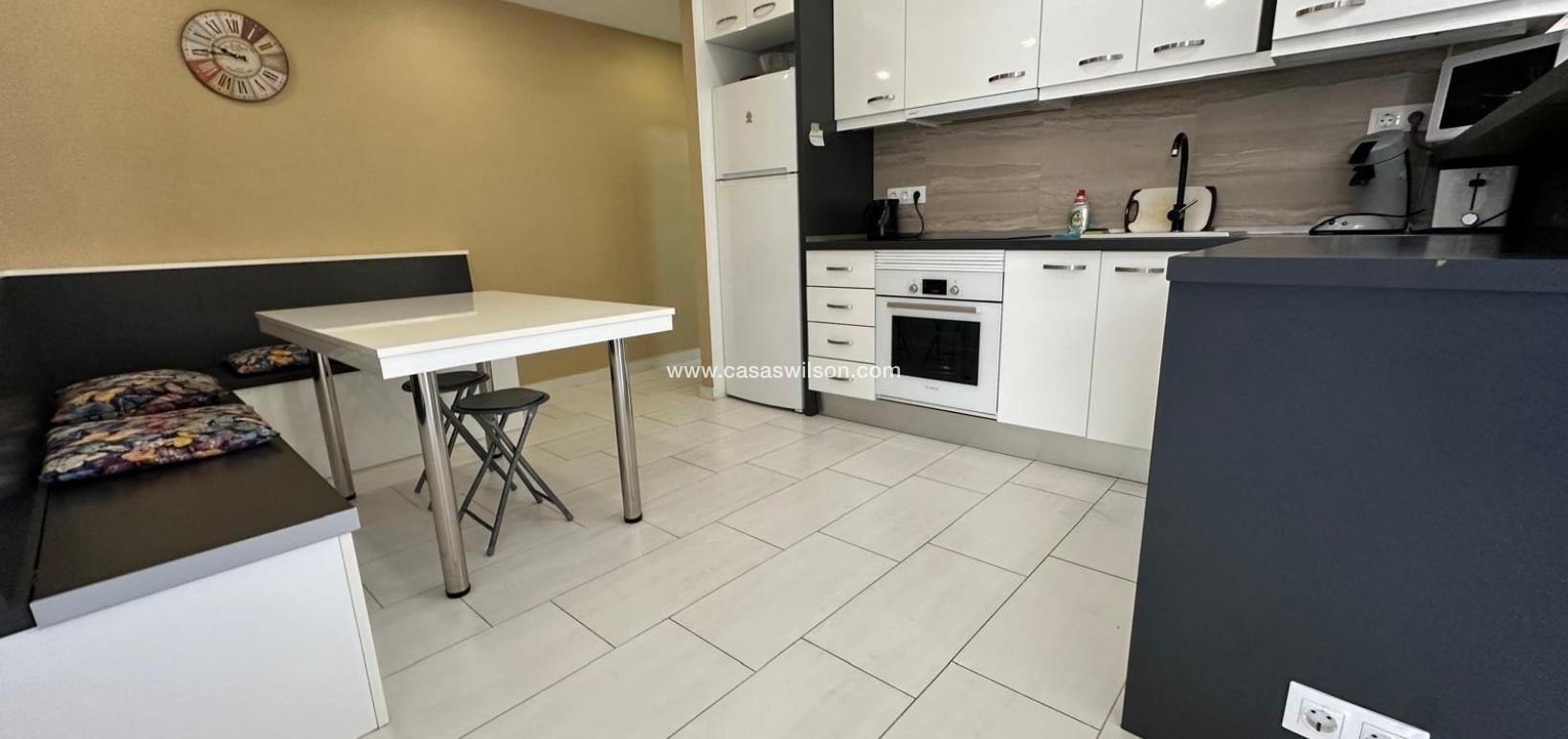 Sale - Apartment - Torrevieja - Paseo maritimo