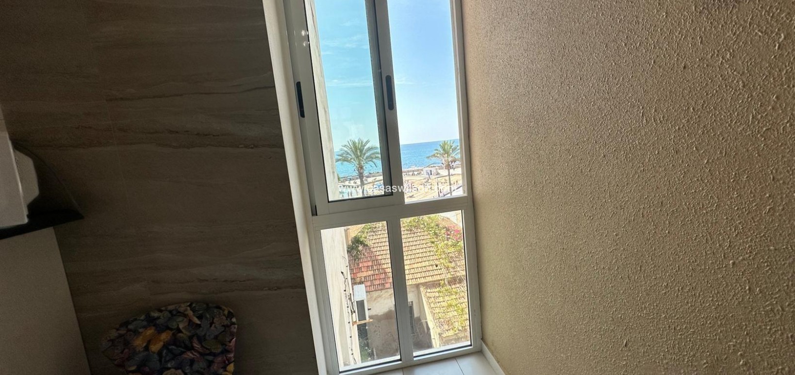 Sale - Apartment - Torrevieja - Paseo maritimo