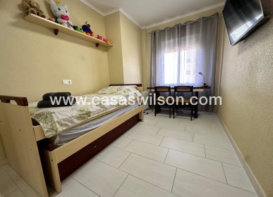 Sale - Apartment - Torrevieja - Paseo maritimo