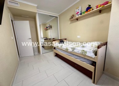 Sale - Apartment - Torrevieja - Paseo maritimo