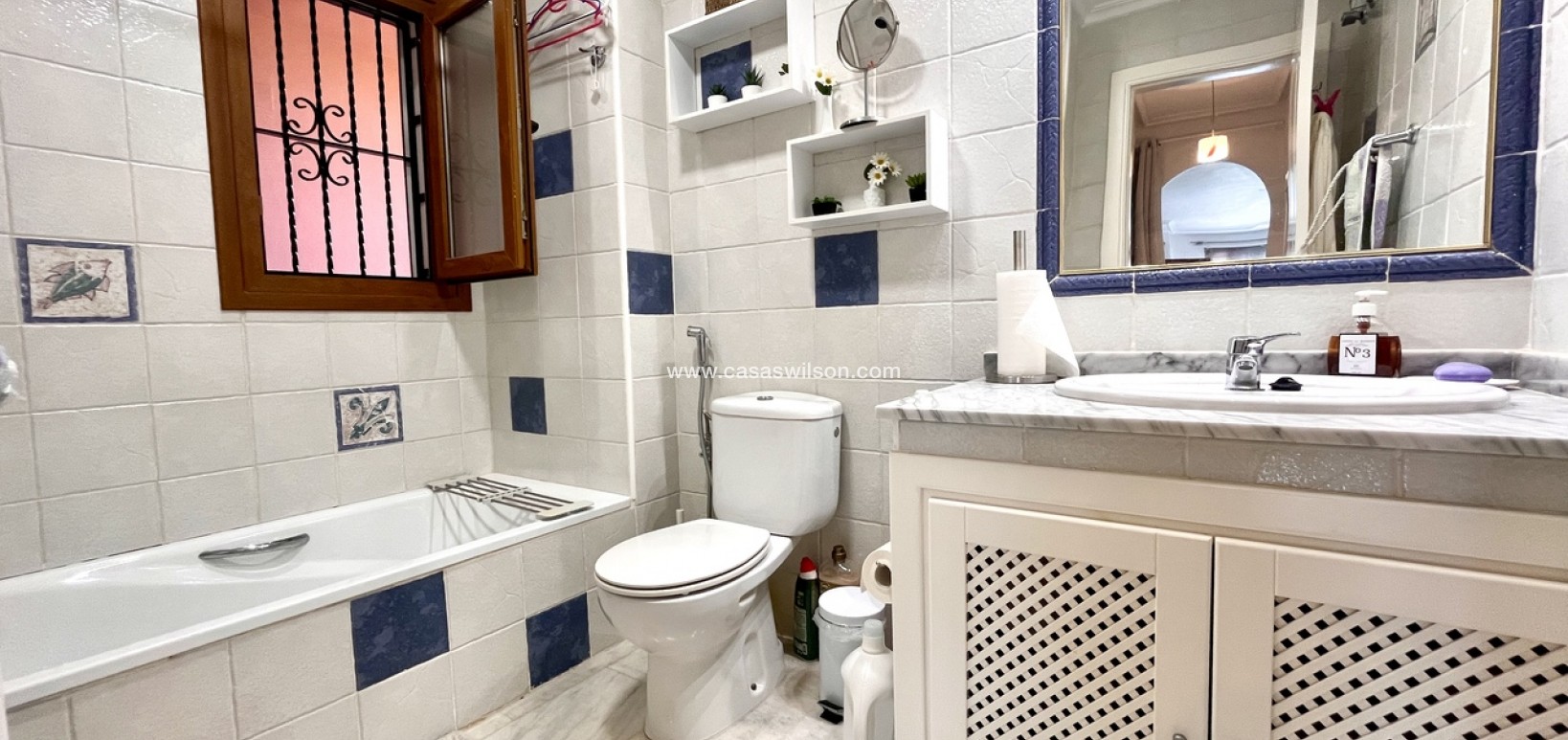 Sale - Apartment - Villamartin - Costa Blanca