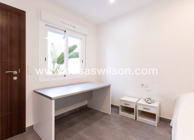 Sale - Bungalow - Torrevieja - Costa Blanca