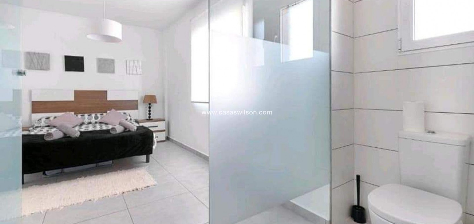 Sale - Bungalow - Torrevieja - Parque Acuático - Sector 25