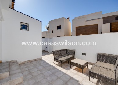 Sale - Villa - Torrevieja - Aguas Nuevas