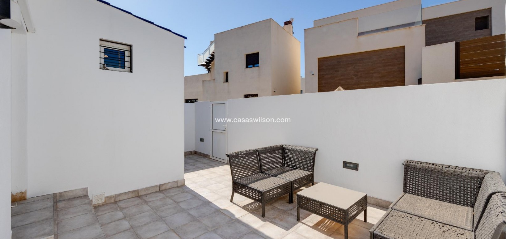 Sale - Villa - Torrevieja - Aguas Nuevas