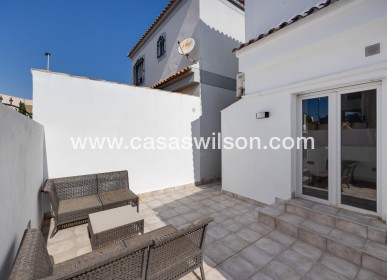 Sale - Villa - Torrevieja - Aguas Nuevas