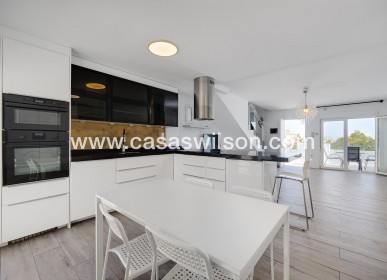 Sale - Villa - Torrevieja - Aguas Nuevas