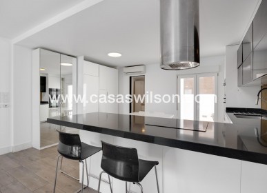 Sale - Villa - Torrevieja - Aguas Nuevas