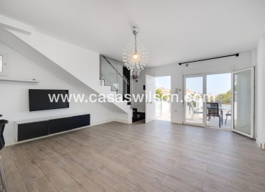 Sale - Villa - Torrevieja - Aguas Nuevas