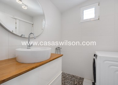 Sale - Villa - Torrevieja - Aguas Nuevas