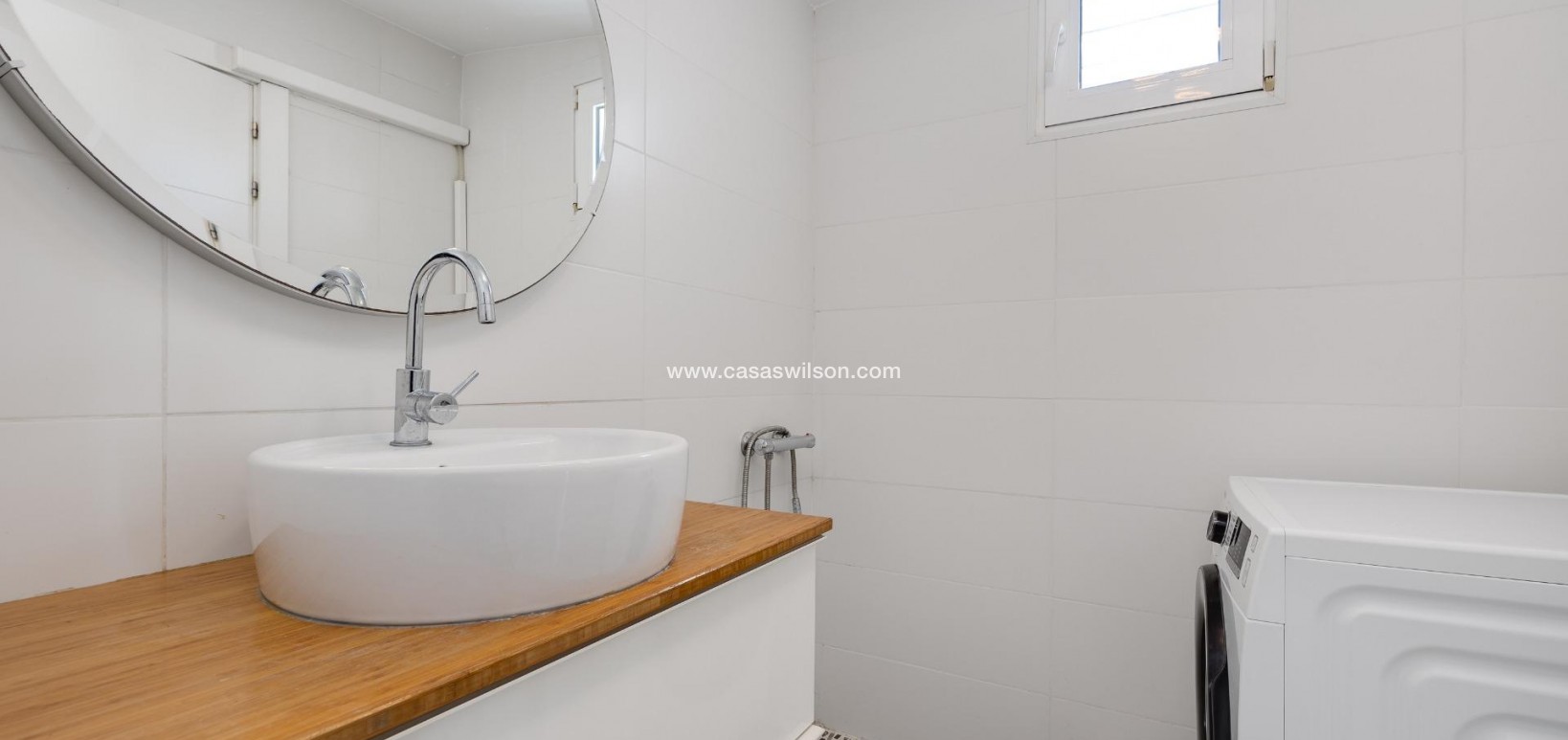 Sale - Villa - Torrevieja - Aguas Nuevas