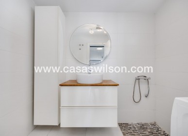 Sale - Villa - Torrevieja - Aguas Nuevas