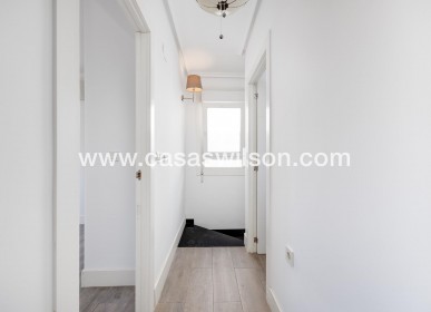 Sale - Villa - Torrevieja - Aguas Nuevas