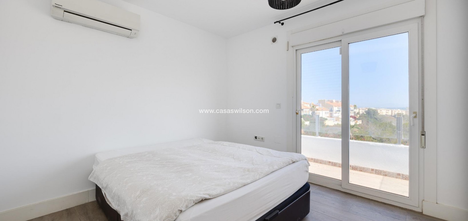 Sale - Villa - Torrevieja - Aguas Nuevas