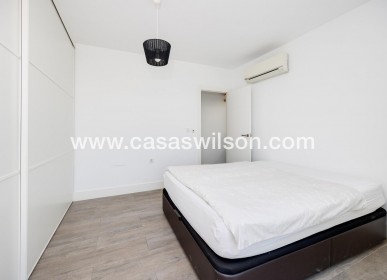 Sale - Villa - Torrevieja - Aguas Nuevas