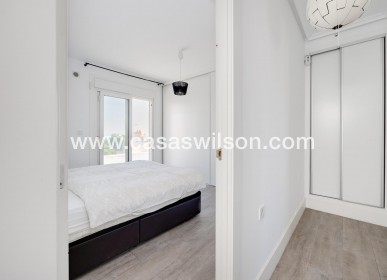 Sale - Villa - Torrevieja - Aguas Nuevas