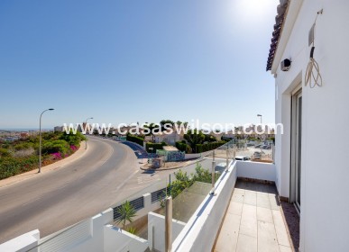 Sale - Villa - Torrevieja - Aguas Nuevas